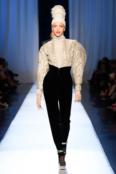 Look 5